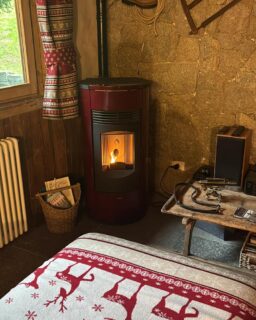 Installazione stufe a Pellet Piazzetta mod. P130T e P230C con registrazione nuovo impianto.
❗️Per maggiori info vi aspettiamo in negozio❗️
#gruppopiazzetta #stufe #stufepellet #interiordesing #livingroomdesign #chiavenna